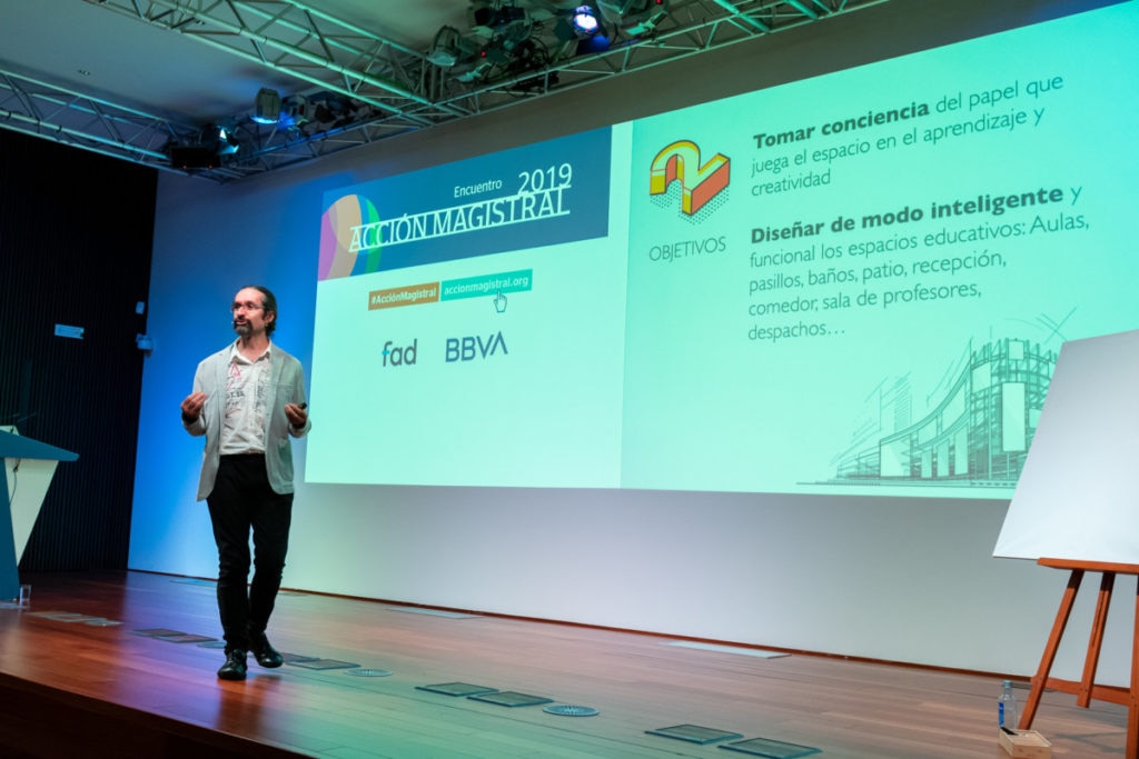 El experto Siro López durante la conferencia inaugural del Encuentro Acción Magistral 2019