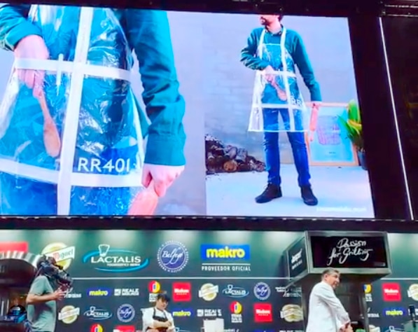 Joan Roca prensenta en Madrid Fusión 2019 los delantales de Roca Recicla Joan Roca prensenta en Madrid Fusión 2019 los delantales de Roca Recicla