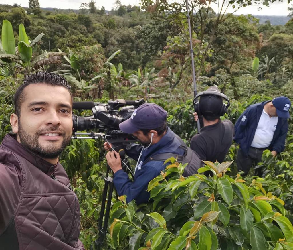 David Meneses en la grabacion de Titanes caracol David Meneses en la grabacion de Titanes caracol