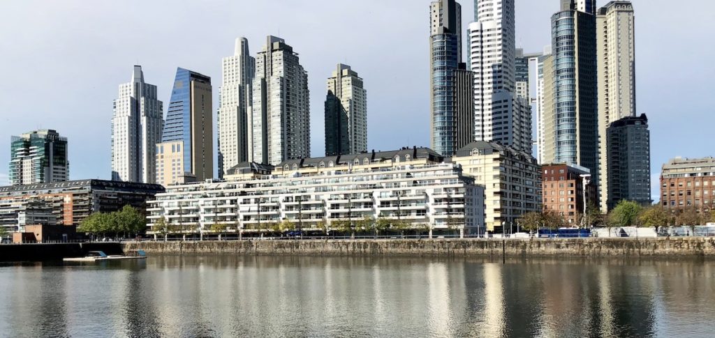 Vacaciones en Puerto Madero, Buenos Aires Vacaciones en Puerto Madero, Buenos Aires