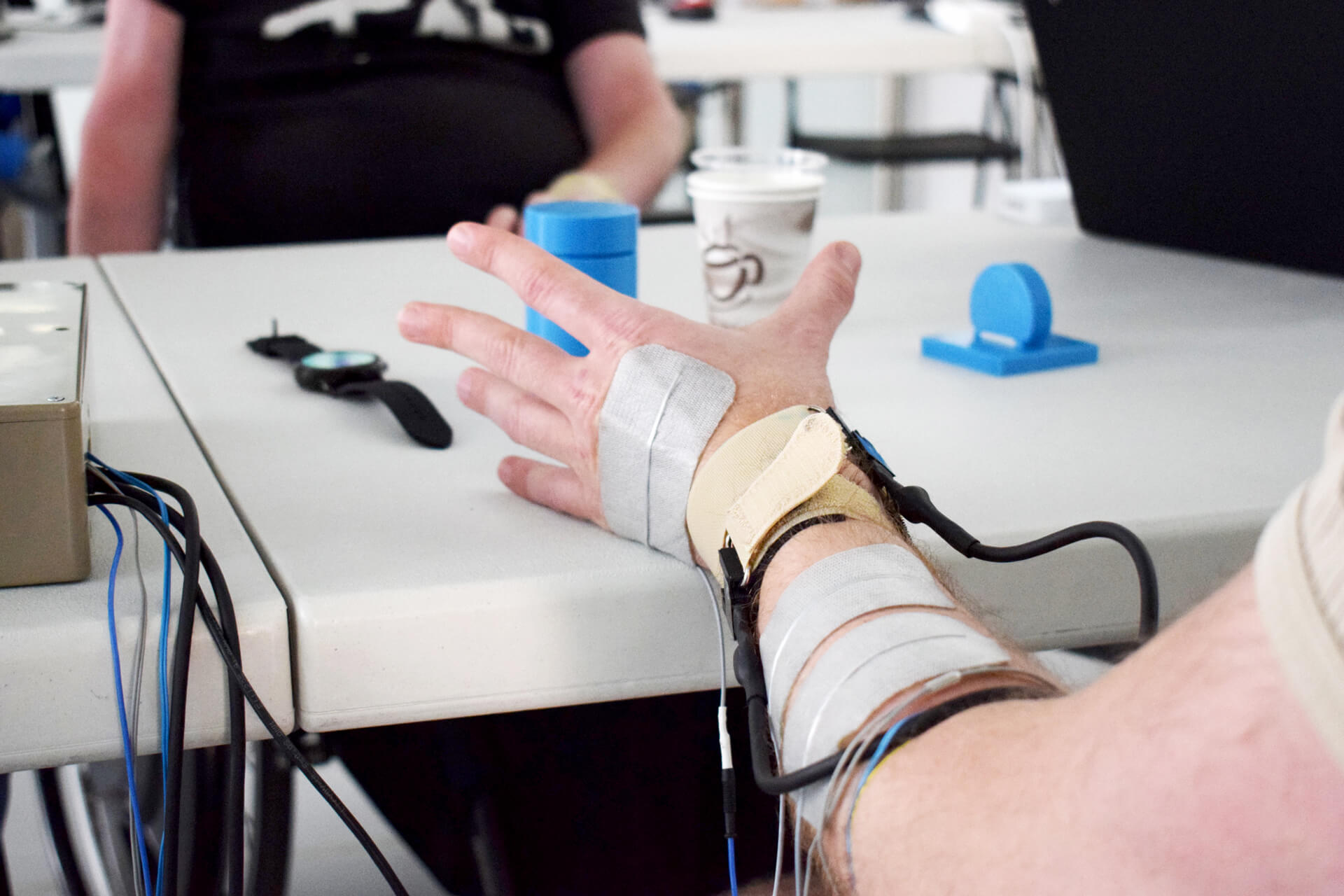 bbva-interfaces-bit-brain-mano-innovación-salud bbva-interfaces-bit-brain-mano-innovación-salud