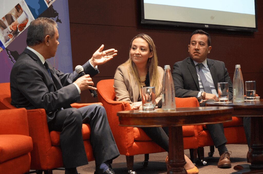En el marco del En el marco del foro Negocios 5G: Qué nos trae la Cuarta Revolución Industrial, organizado por la Cámara Colombo Americana (Amcham), se desarrolló el panel En el marco del En el marco del foro Negocios 5G: Qué nos trae la Cuarta Revolución Industrial, organizado por la Cámara Colombo Americana (Amcham), se desarrolló el panel