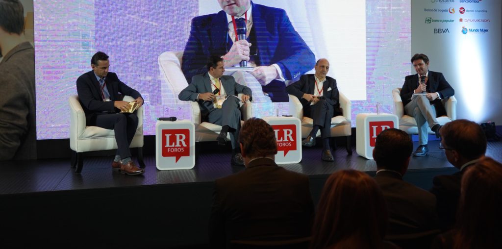 Evento ‘La banca, el reto digital 2020’, organizado por el diario La República Evento ‘La banca, el reto digital 2020’, organizado por el diario La República