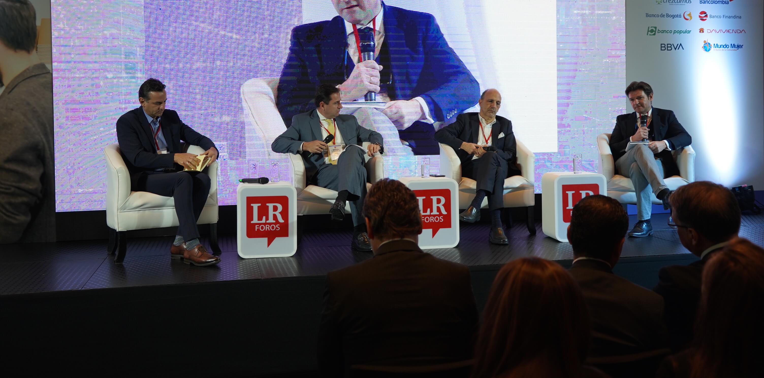 Evento ‘La banca, el reto digital 2020’, organizado por el diario La República Evento ‘La banca, el reto digital 2020’, organizado por el diario La República