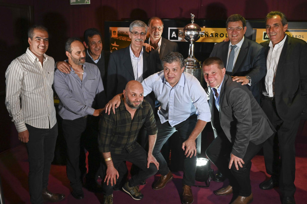 Director película y exjugadores de Peñarol Director película y exjugadores de Peñarol