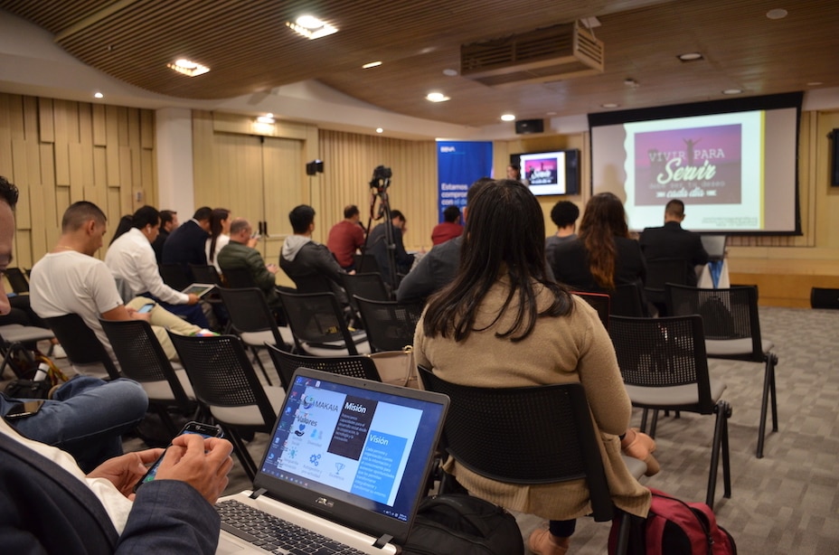 Sesión de pitch durante la clausura de BBVA Momentum.