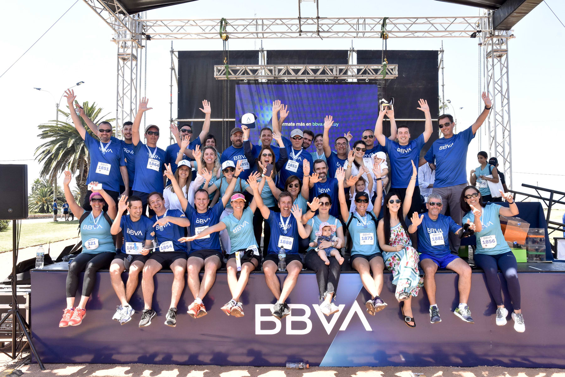 7K grupo de empleados de BBVA Uruguay