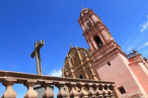 Dos destinos cercanos a la Ciudad de México para comprar esferas de Navidad Dos destinos cercanos a la Ciudad de México para comprar esferas de Navidad