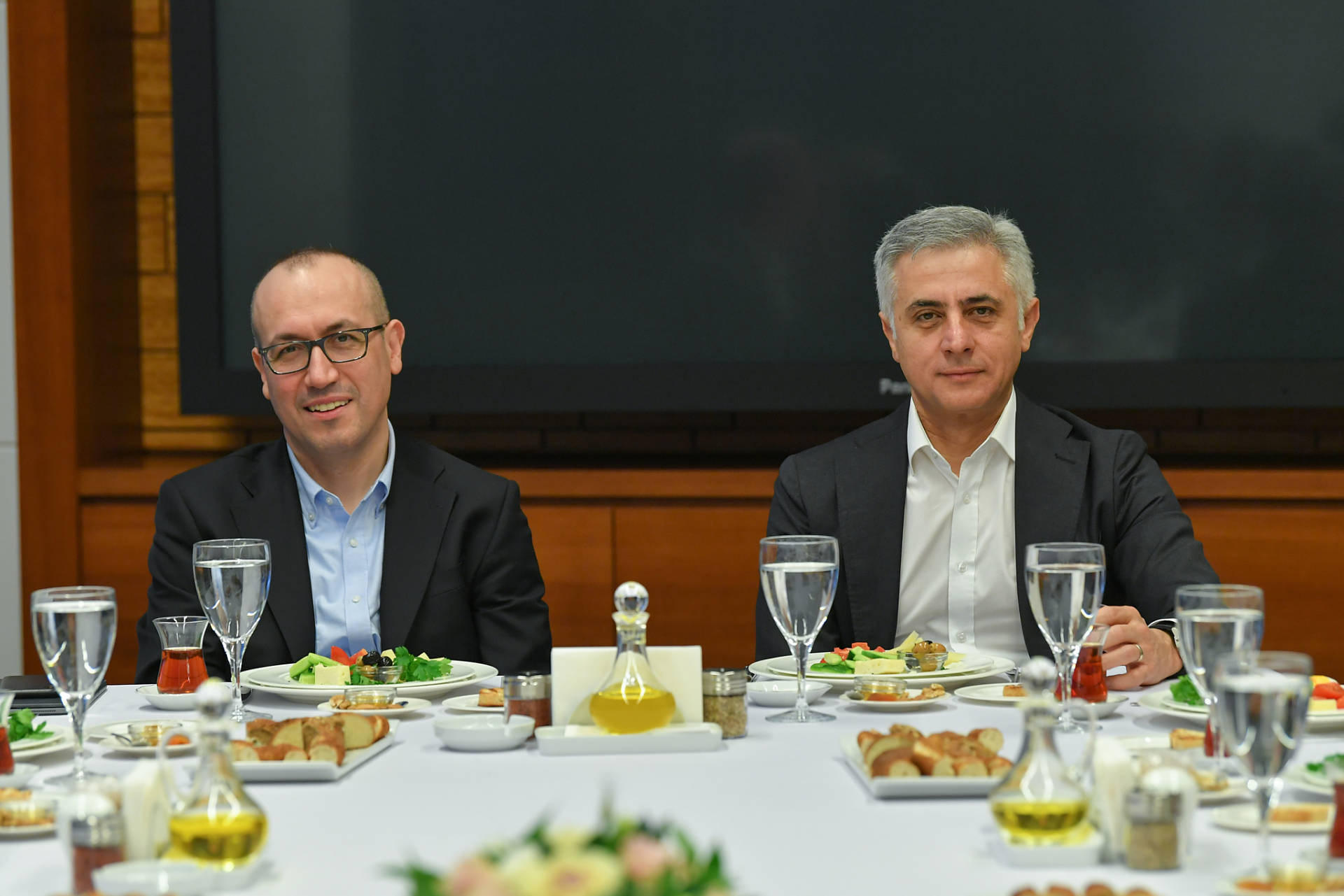 Onur Genç y Recep Bastug en Turquía Garanti BBVA Imagen de Onur Genç y Recep Bastug en Turquía Garanti BBVA