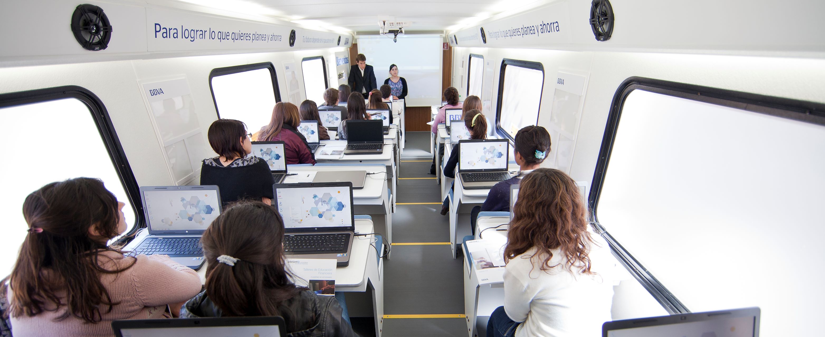 Aula_Movil BBVA Uruguay