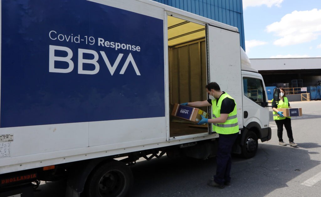apertura_camion_mascarillas_bbva_covid19 apertura_camion_mascarillas_bbva_covid19