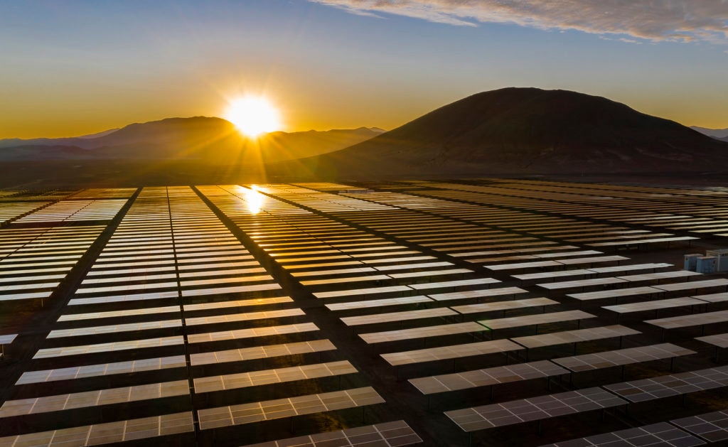 Qué es la energía solar y cómo se produce?