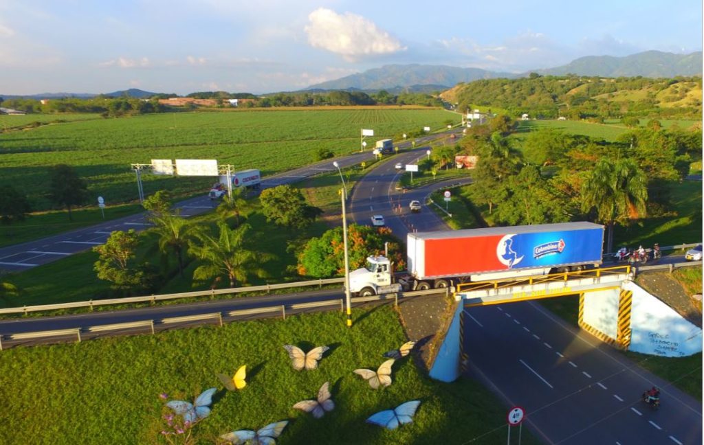 BBVA otorgó a Colombina un préstamo sostenible por 45.000 millones de pesos colombianos
(equivalente a aproximadamente 10 millones de euros) a un plazo de cinco años, constituyéndose en el primer crédito sostenible a largo plazo para una empresa en Colombia.