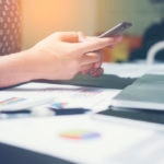 La banca en el celular se consolida como el canal más usado por los clientes de BBVA. De acuerdo con cifras de la entidad, los usuarios que hacen uso de esta plataforma crecieron en un 35% al corte de septiembre de 2020, con respecto al mismo período del año anterior y representan más de 1,7 millones.