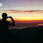 Cómo ver un eclipse solar de manera segura y sostenible