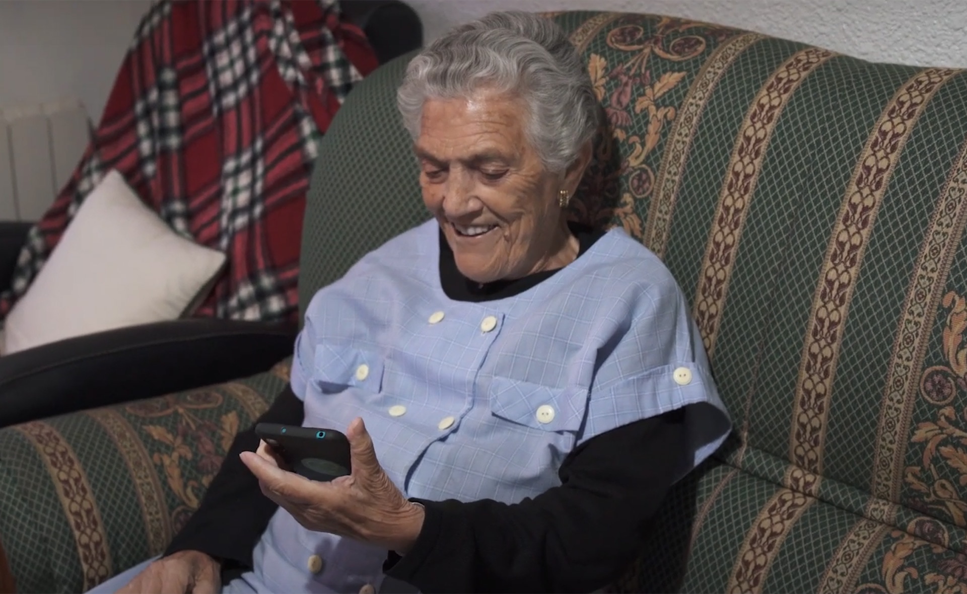 BBVA-Poscast-deep-talks-maximiliana-movil-abuelos-brecha-digital-invento-app BBVA-Poscast-deep-talks-maximiliana-movil-abuelos-brecha-digital-invento-app