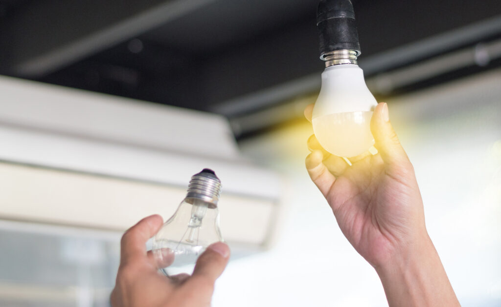 BBVA-podcast-eficiencia-energetica-sostenibilidad-bombilla-luz-energia-
Eficiencia energética: Aprende a ahorrar energía en tu día a día
BBVA-podcast-eficiencia-energetica-sostenibilidad-bombilla-luz-energia-