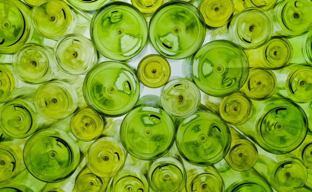 BBVA-reciclaje-vidrio-apertura-residuos-cristal-botellas-