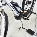 Cuánto dura la batería de una bicicleta eléctrica y cómo alargar su vida  útil