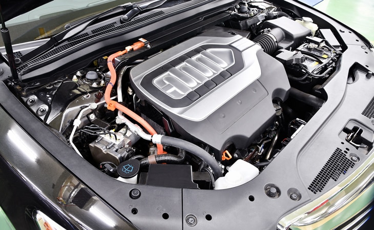 BBVA-coche-hibrido-motor-sostenible-automovil BBVA-coche-hibrido-motor-sostenible-automovil