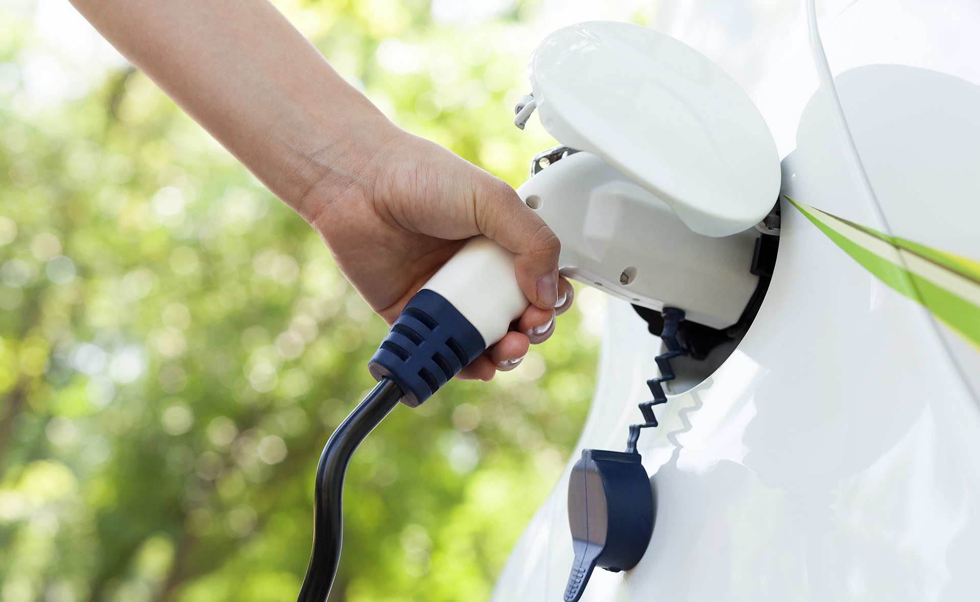 BBVA-faconauto-movilidad-coche-electrico-carga-combustible-sostenibilidad-transporte BBVA-faconauto-movilidad-coche-electrico-carga-combustible-sostenibilidad-transporte