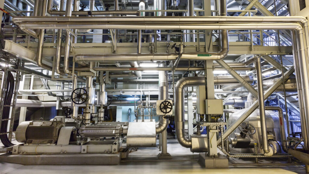 cogeneracion-motores-interior-industria-energia-chimeneas-industriales-sostenibles cogeneracion-motores-interior-industria-energia-chimeneas-industriales-sostenibles