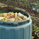 compost-basura-compuestos-organicos-casas-sostenibilidad-contaminacion-cubos-alimentos