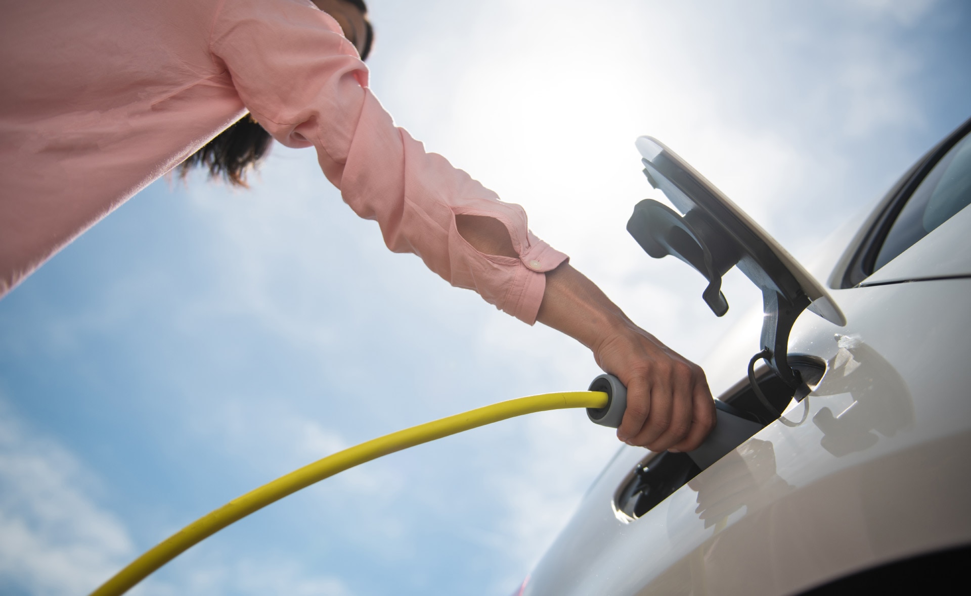 Faconauto anuncia una oferta en materia de eficiencia energética de la mano de Iberdrola y BBVA Consumer Finance faconauto_1-oferta-eficiencia-coche-cargador-electrico