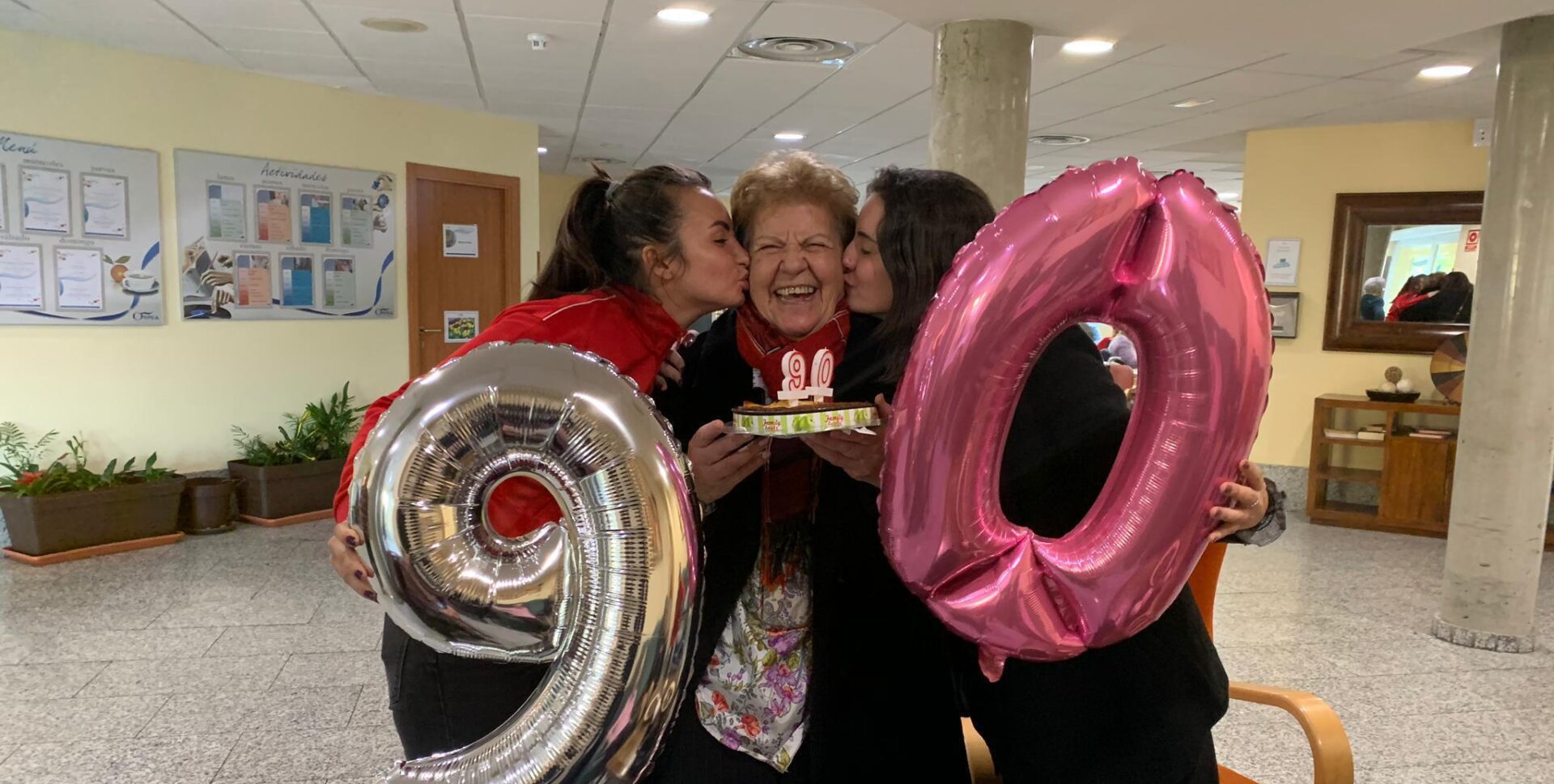 Alina Cristina y Eva Alda - Abuela Puri - Madrid(5)