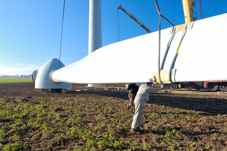 BBVA-molinos-eolicos-sostenibilidad-energia-renovable BBVA-molinos-eolicos-sostenibilidad-energia-renovable