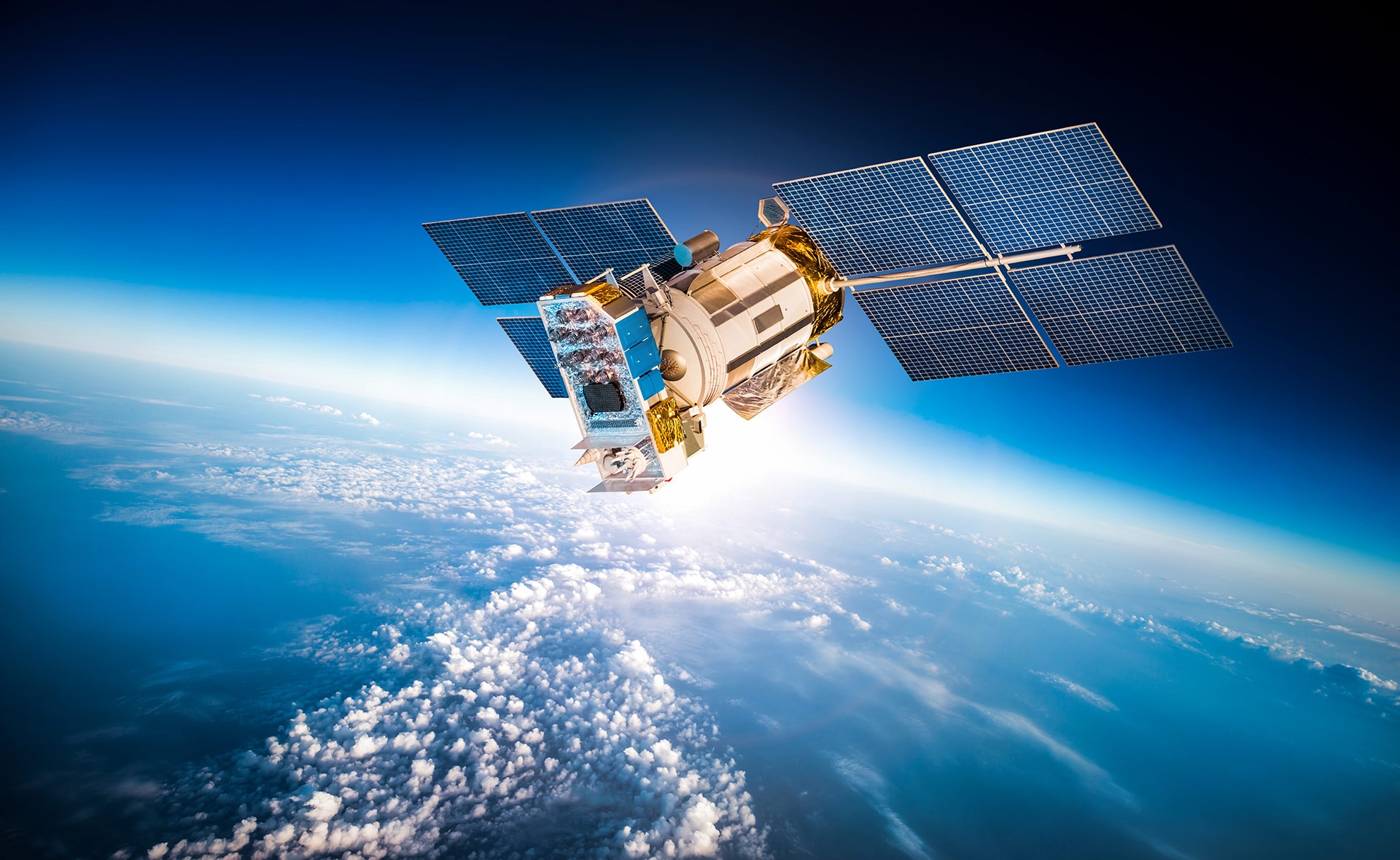 BBVA-satelites-espacio-constelaciones-tierra-satelite-nasa