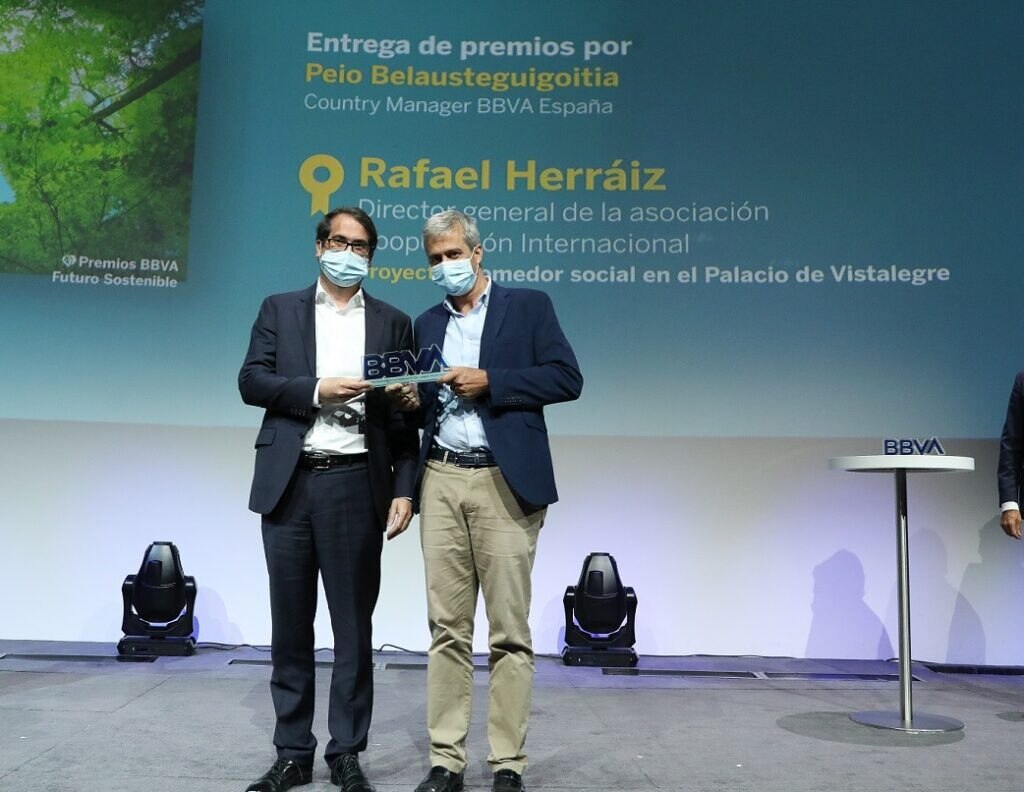 BBVA-entrega-peio-belausteguigoitia-futuro-sostenible-ong BBVA-entrega-peio-belausteguigoitia-futuro-sostenible-ong