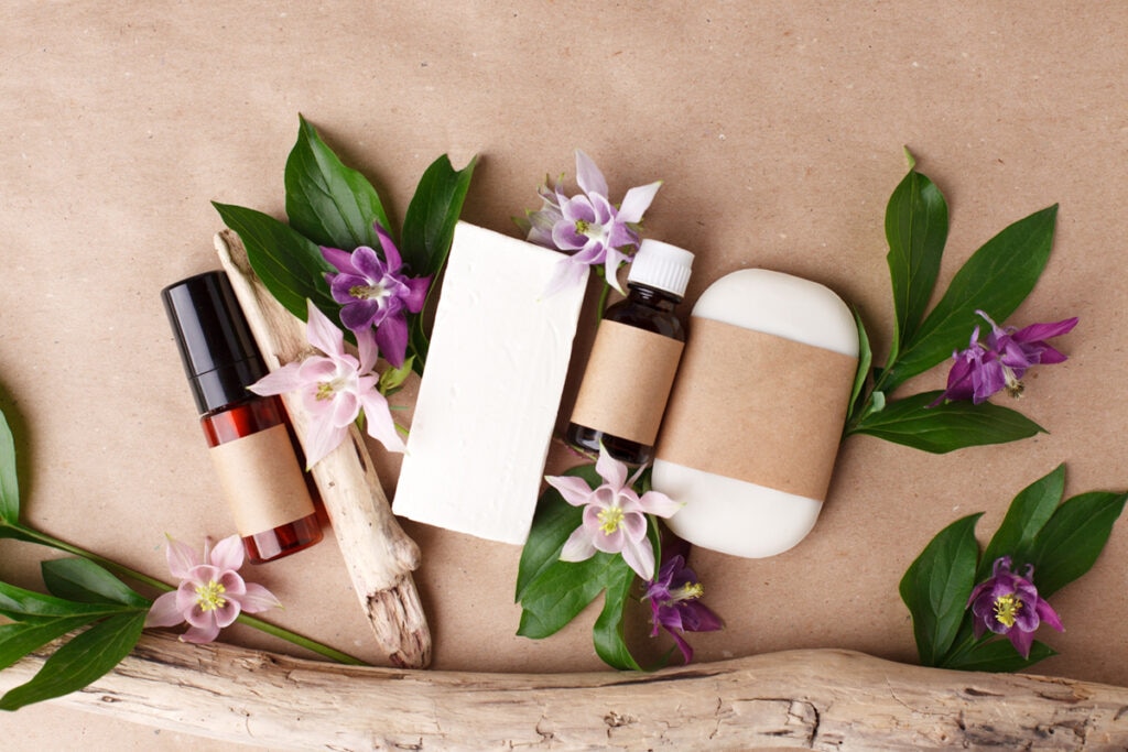 Leasing sostenible-Natura - BBVA-Cosmetic nature skincare and essential oil aromatherap, organic natural science beauty product Herbal alternative medicine, mock up, eco-friendly sustaianble packaging, self-care focused