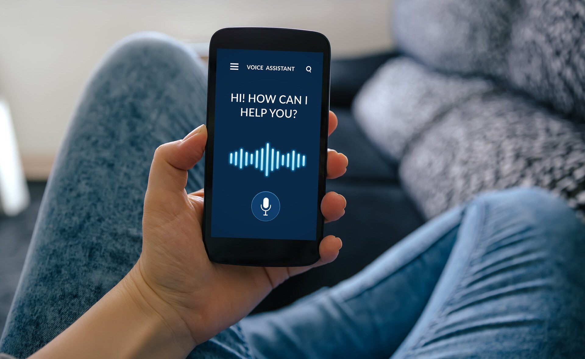 DOMÓTICA-casas-INTELIGENTES-robots-siri-alexa-asistentes-virtuales