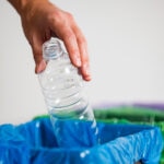 bbva-basura-organica-inorganica-contaminacion-sostenibilidad-reciclaje-desechos-botella-agua-plastico