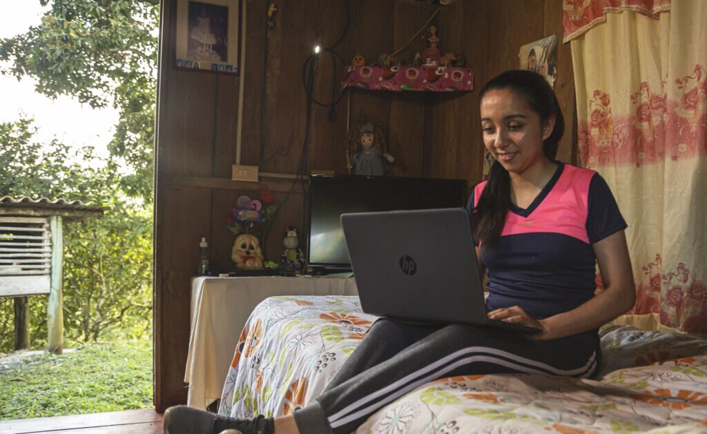 Karen Sarmiento, Beca Transformando realidades, BBVA Colombia, Bancamía, FMBBVA Karen Sarmiento, Beca Transformando realidades, BBVA Colombia, Bancamía, FMBBVA