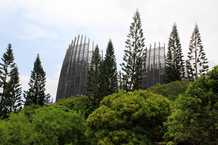 BBVA-arquitectura-sostenible-Centro Cultural Jean-Marie Tjibaou en Noumea, Nueva Caledonia, de Renzo Piano