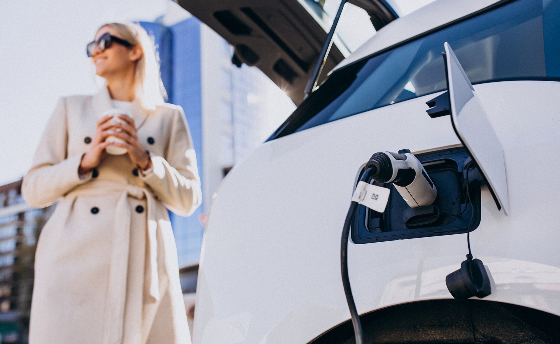 BBVA-movilidad-electrica-aedive-movilidad-sostenibilidad-acuerdo-impulso-medioambiente-asociarse