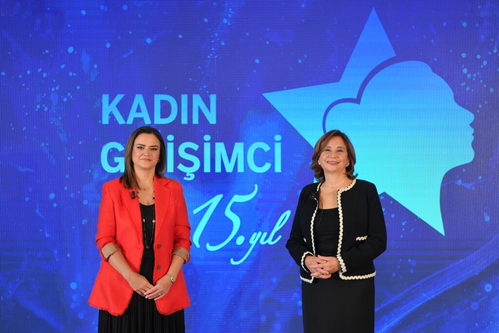 Sibel Kaya, de BBVA, es la de la izquierda.
La de la derecha es Emine Erdem, de KAGIDER Sibel Kaya, de BBVA, es la de la izquierda. La de la derecha es Emine Erdem, de KAGIDER