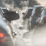 Salud_clima_contaminacion-polucion-ciudades-medioambiente-tierra-atasco-coches-vehiculos-carretera Salud y clima: 45 millones de médicos piden medidas contra la emergencia climática