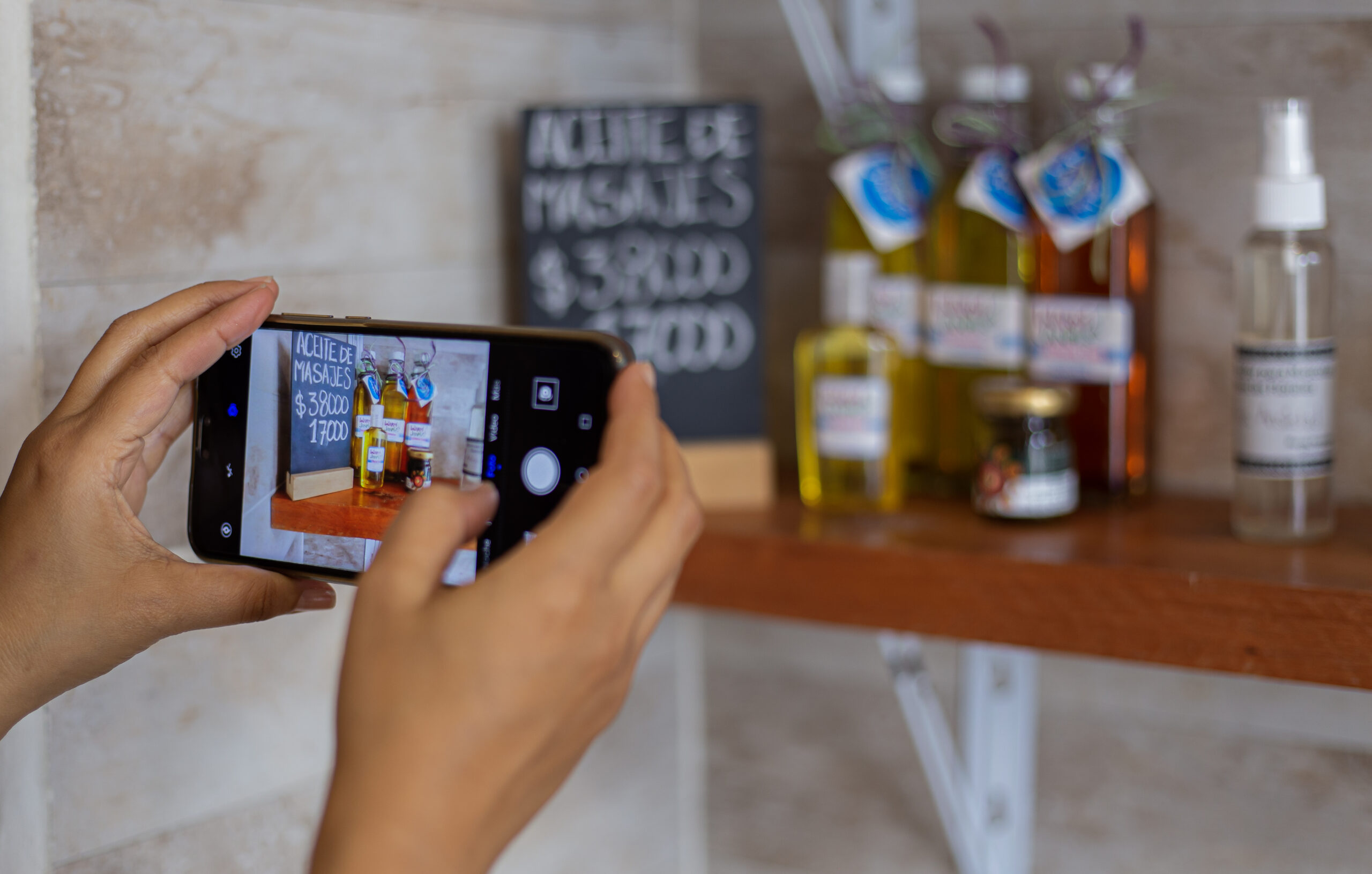 Con esta formación se busca potenciar y desarrollar el emprendimiento, y la venta de productos y servicios en línea.
Con esta formación se busca potenciar y desarrollar el emprendimiento, y la venta de productos y servicios en línea.