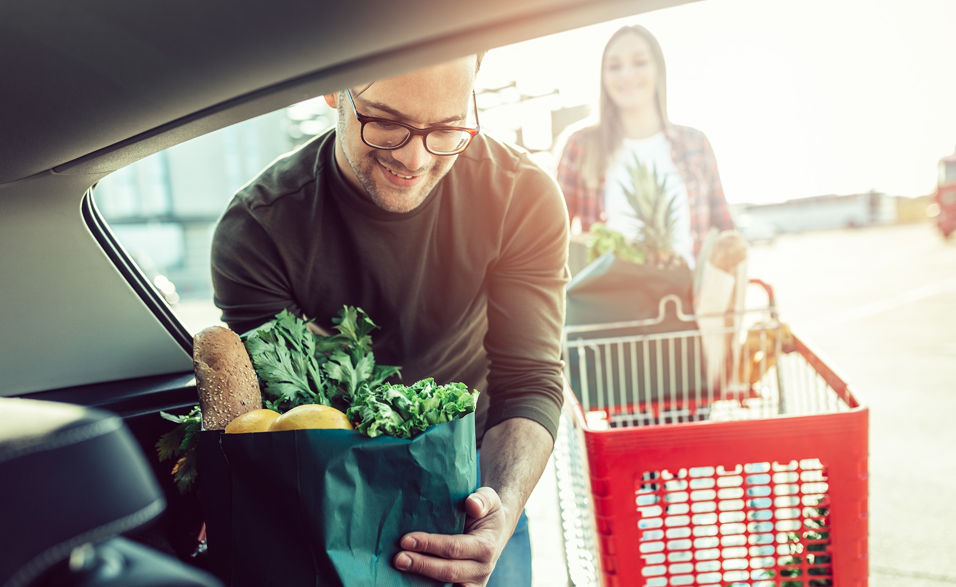 Las economías de los países y la salud financiera de las personas se sustentan sobre varios factores. Dos de ellos son el gasto familiar o consumo y el gasto empresarial necesario para desarrollar una actividad económica. Qué son los gastos económicos y cómo se cuantifican