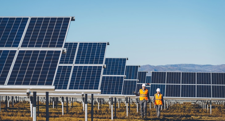 La inversión sostenible, la que tiene un impacto en el medioambiente y la sociedad, es el futuro. La mayoría de organismos internacionales apuestan por ella y recomiendan una serie de principios y estándares para fomentarla. Invertir en empresas responsables forma ya parte de la nueva economía. ¿Qué es la inversión sostenible y cuáles son sus beneficios?