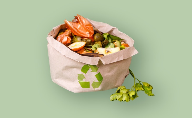 El empaquetado con materiales biológicos garantiza su biodegradación y un residuo cero, lo que contribuye a la sostenibilidad. Muchos usan subproductos orgánicos desechados en otras industrias. Los expertos auguran un crecimiento al sector, que ha de seguir innovando y ganando competitividad respecto a los plásticos. ¿Qué son y por qué se caracterizan los envases comestibles para alimentos?