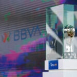 Ciudad de México, 26 de abril de 2022. Detalle de trofeo, durante una conferencia de prensa para anunciar la renovación de BBVA como patrocinador de la Liga BBVA MX, celebrado en la Torre BBVA México. Foto: Imago7/ Eloisa Sánchez