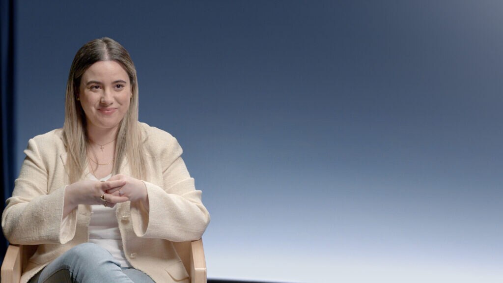 María Esclapez es psicóloga, sexóloga, terapeuta de parejas y autora del libro ‘Me quiero, te quiero’. Y como tantas otras personas, ella también ha vivido experiencias traumáticas en sus relaciones de pareja, tóxicas y dependientes, hasta encontrar la forma de salir de esa dinámica. Mitos y certezas en las relaciones personales