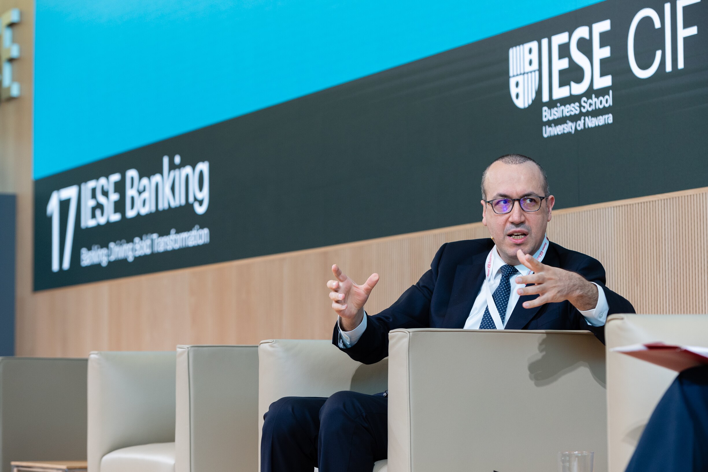 BBVA ha movilizado 10.810 millones de euros entre enero y marzo de 2022 en financiación sostenible, un 26% más que en el trimestre anterior, lo que supone un récord trimestral. En total, BBVA ha movilizado 96.700 millones de euros en financiación sostenible desde 2018 y hasta marzo de 2022. BBVA moviliza 11.000 millones de euros en financiación sostenible entre enero y marzo de 2022, un 27% más y un récord trimestral.