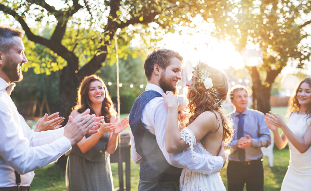 Organizar una boda: plan de ahorro para que sea económica...