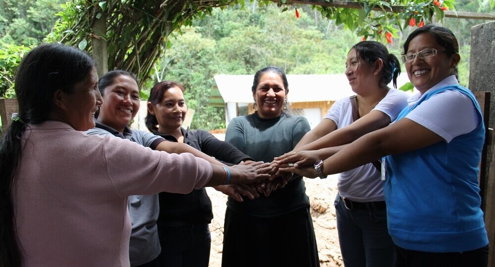 Grupo Palabra de Mujer con la asesora 2 Grupo Palabra de Mujer con la asesora 2
