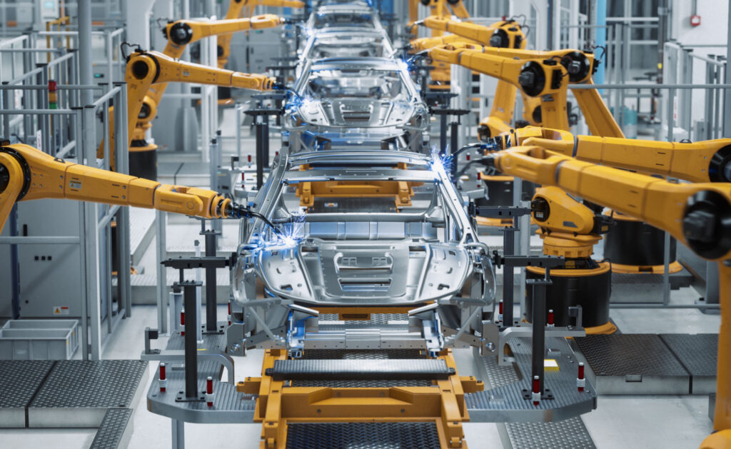 Reutilización y reciclaje de componentes, vehículos con cero emisiones, el automóvil como servicio, no como propiedad… La industria automotriz afronta un futuro más circular y se enriquece con compañías del sector eléctrico y de telecomunicaciones. Electrificación y movilidad compartida: El ecosistema de la industria automotriz se hace más circular